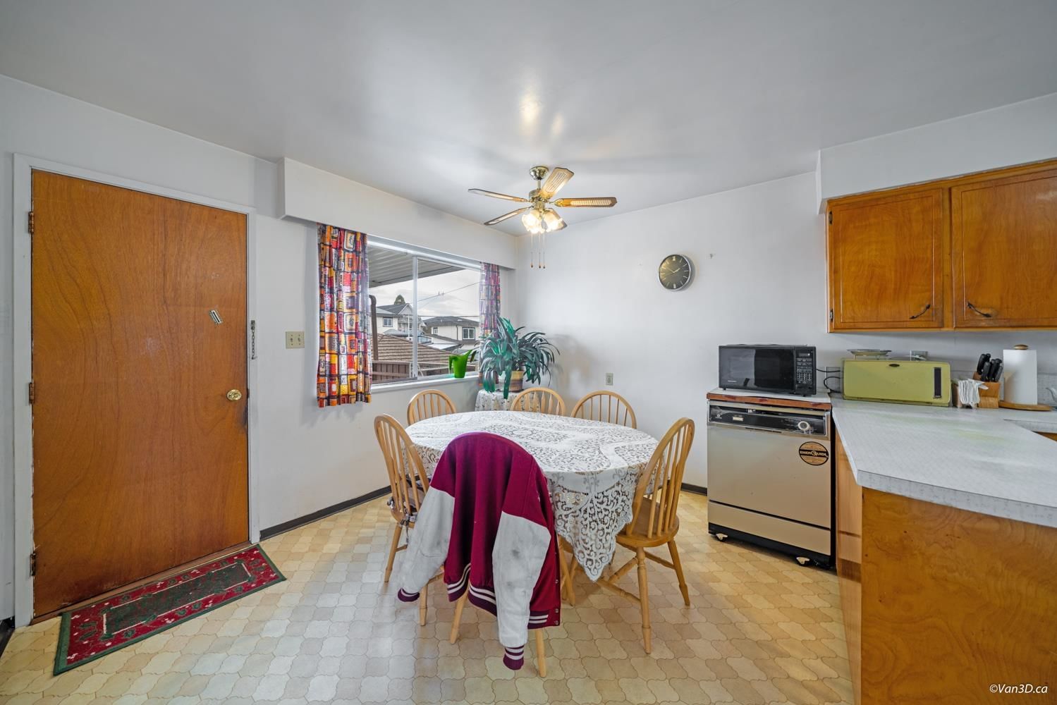 Listing Image 12