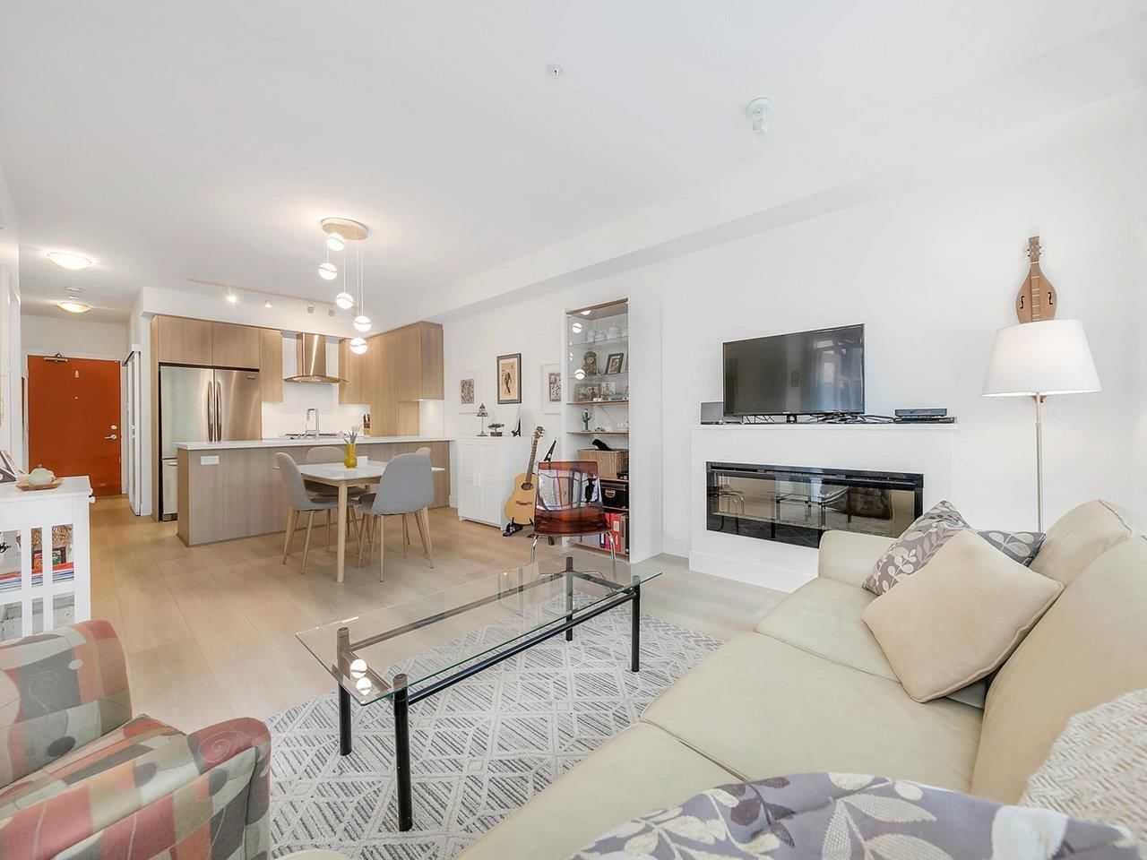 Listing Image 10