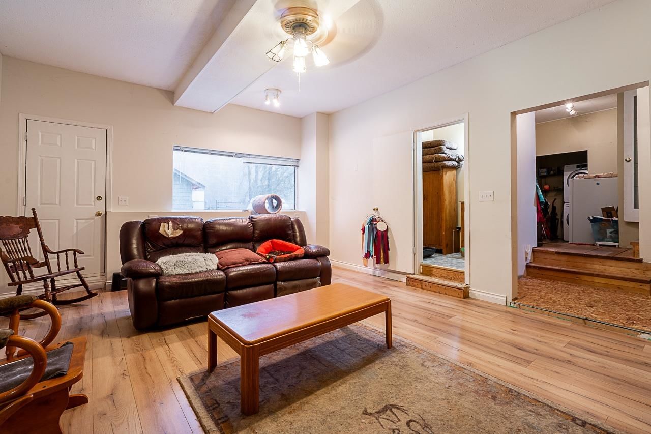 Listing Image 18