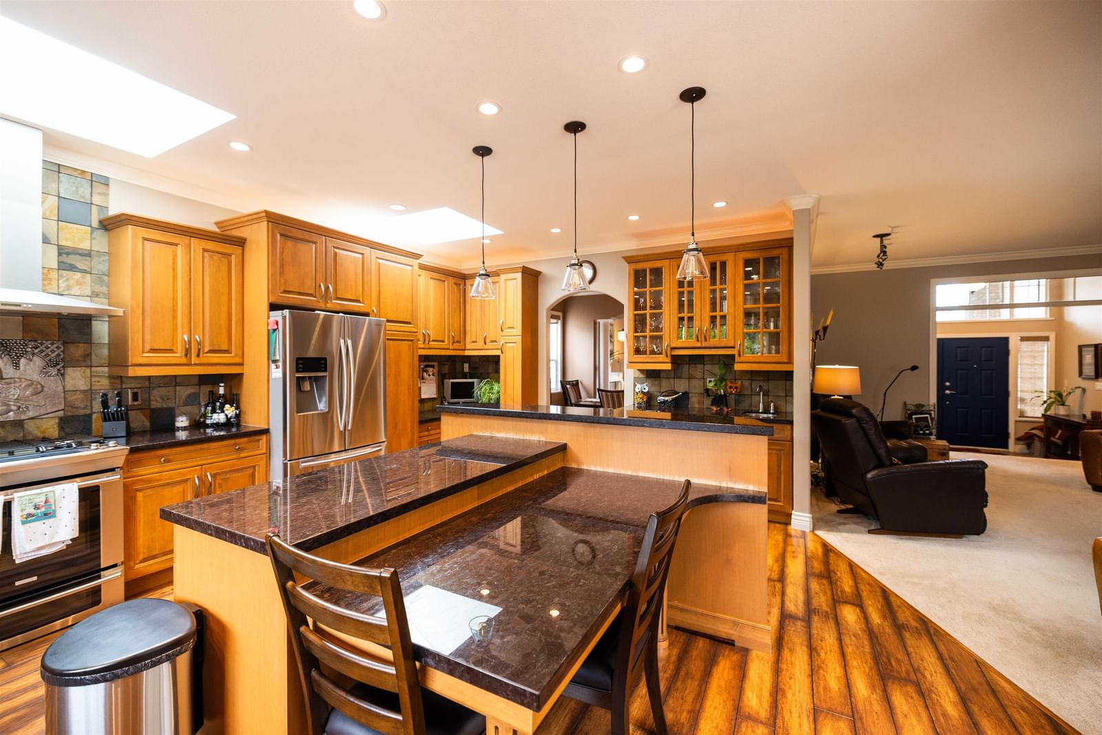 Listing Image 9