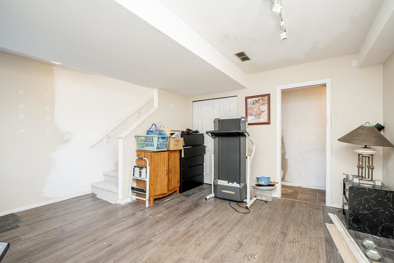 Listing Image 23