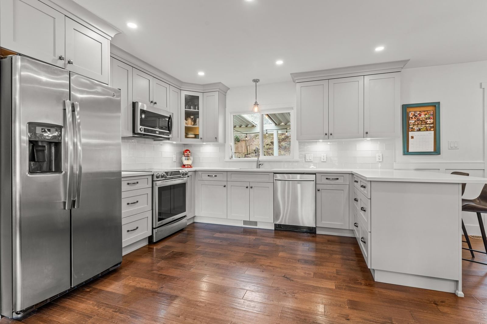 Listing Image 10