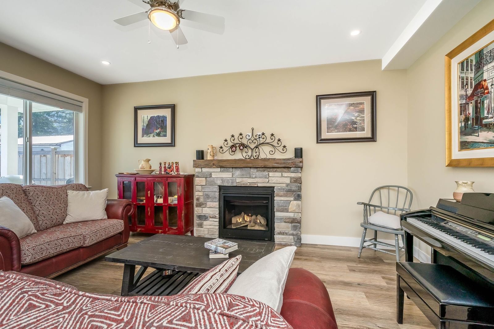 Listing Image 16