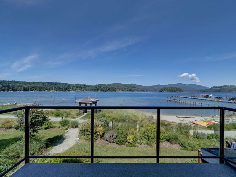 5979 Beachgate Lane, Sechelt, British Columbia (MLS R2855461)