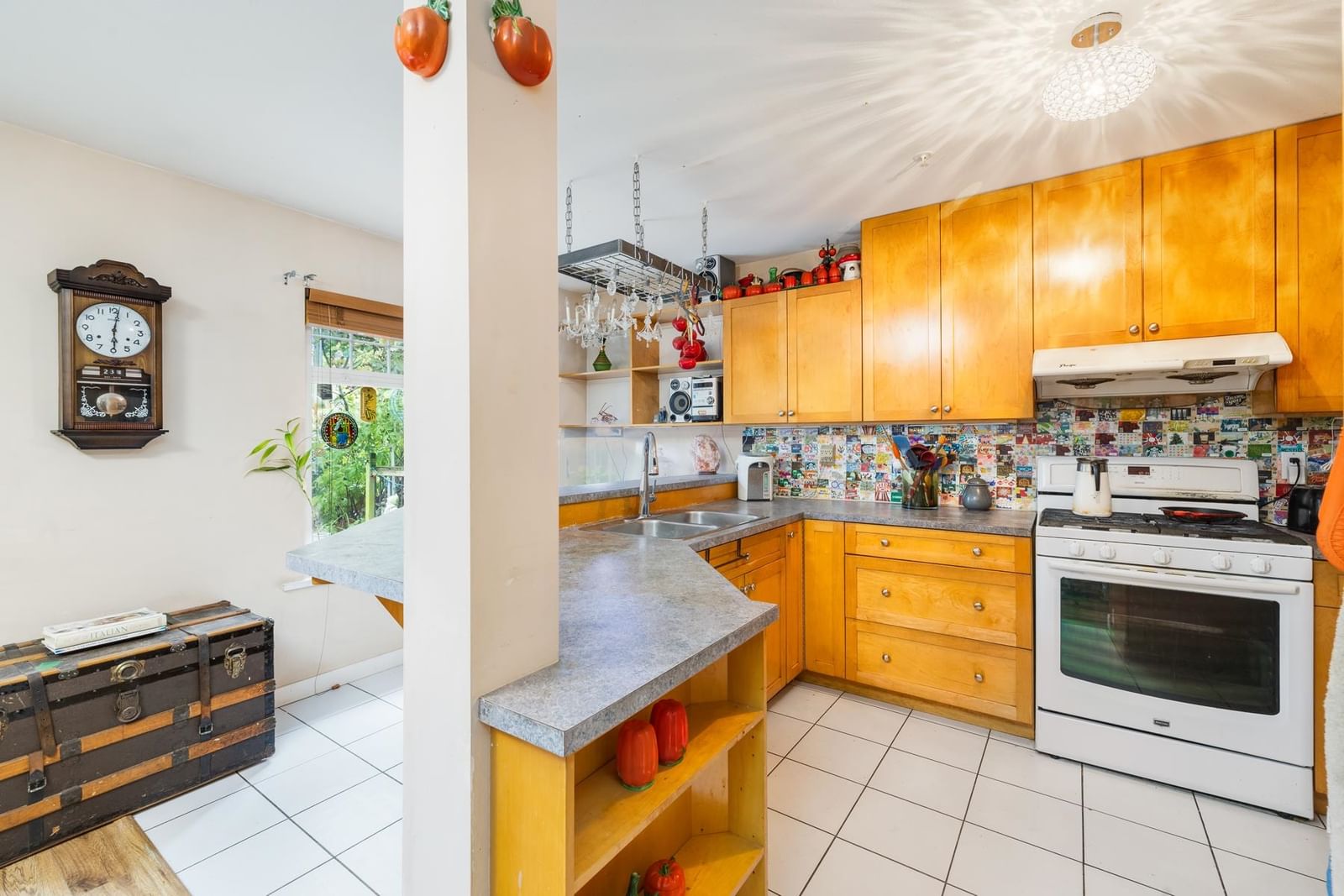Listing Image 6