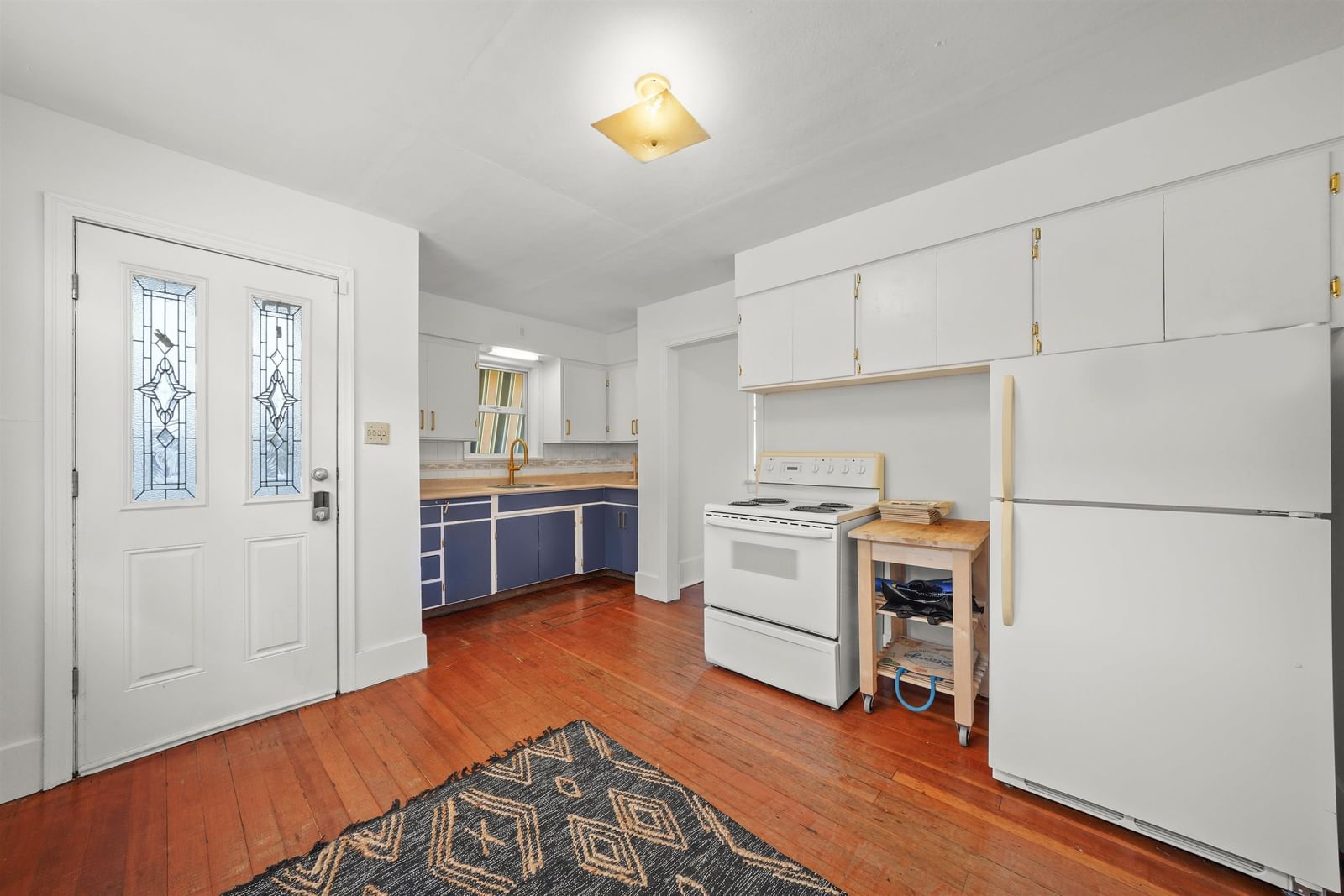 Listing Image 3