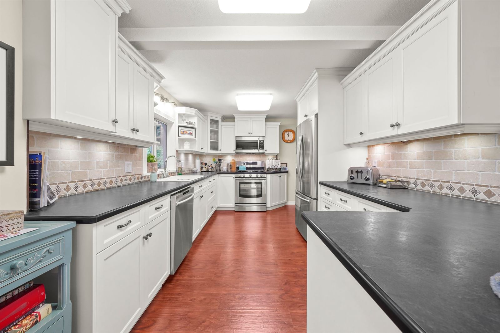 Listing Image 14