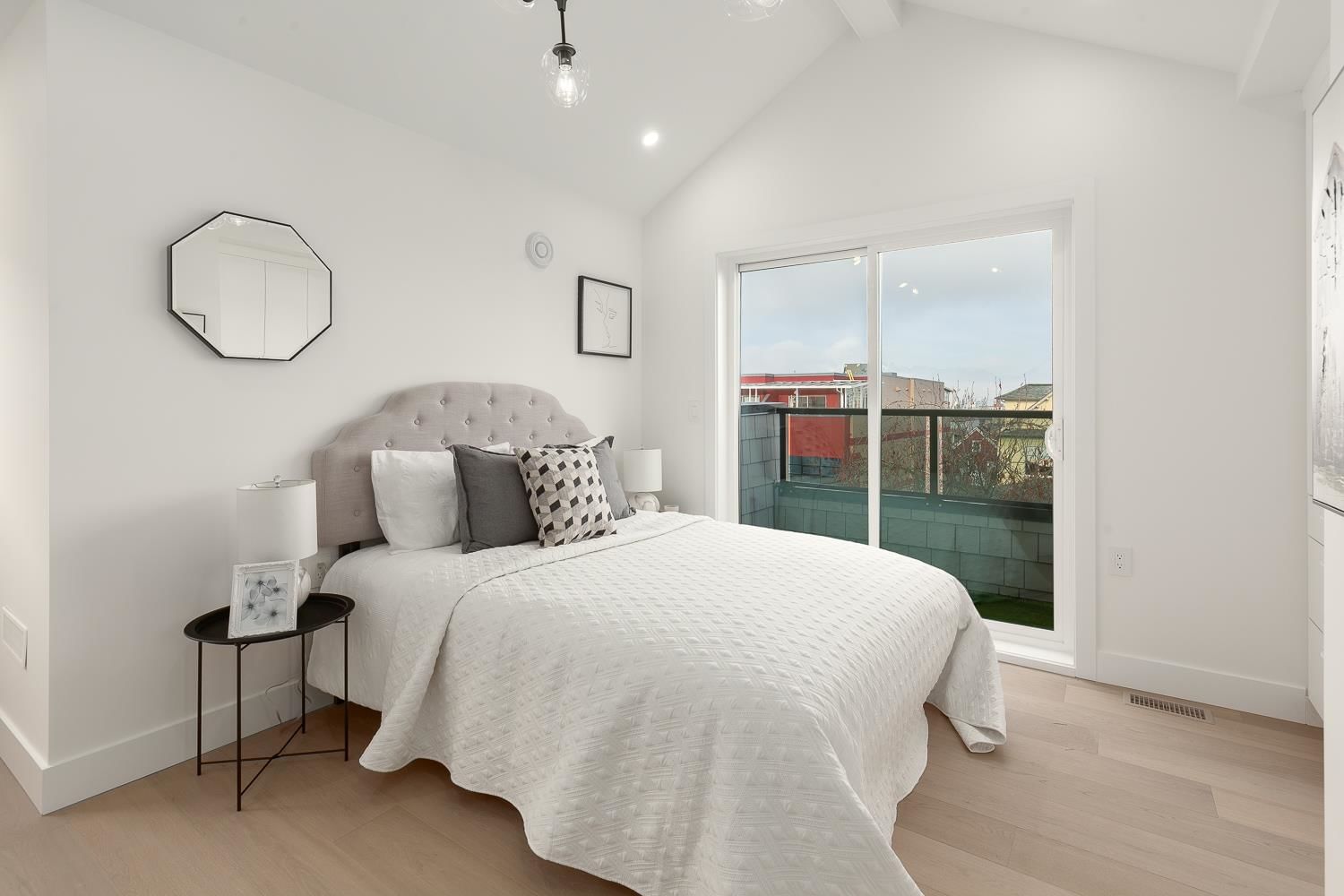 Listing Image 26