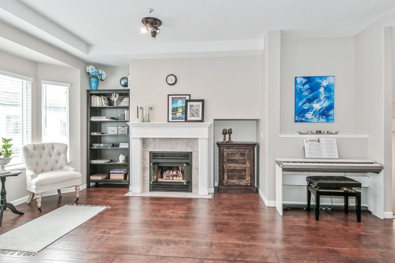 Listing Image 9