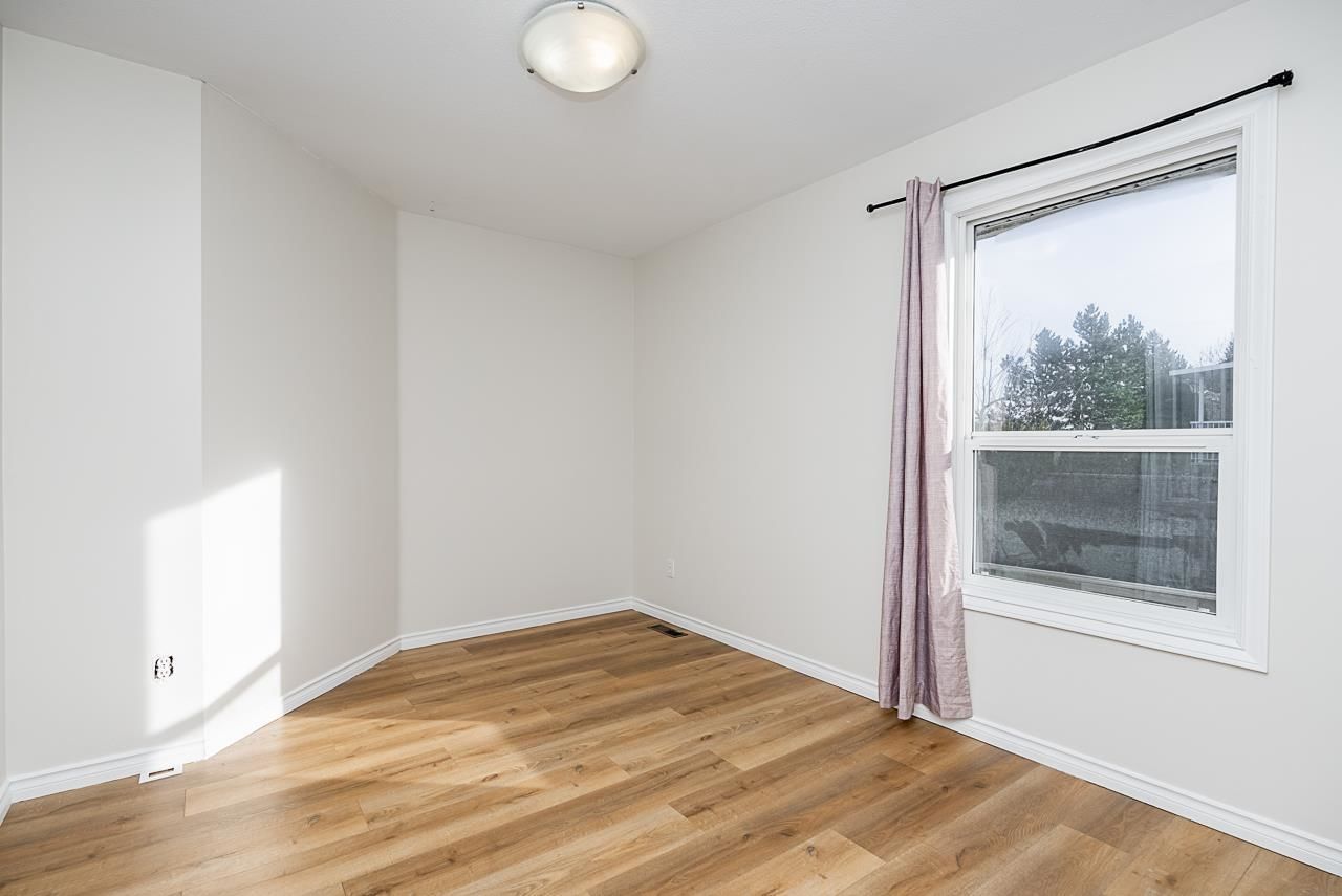 Listing Image 24