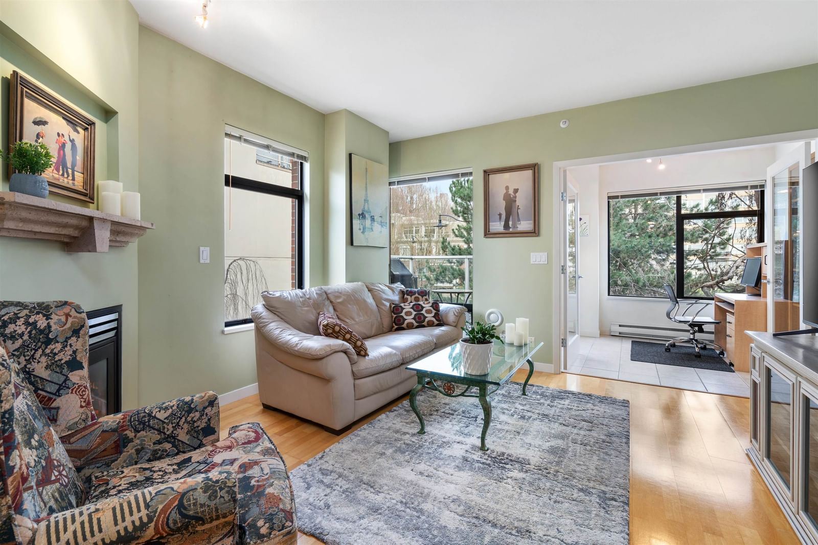 Listing Image 10