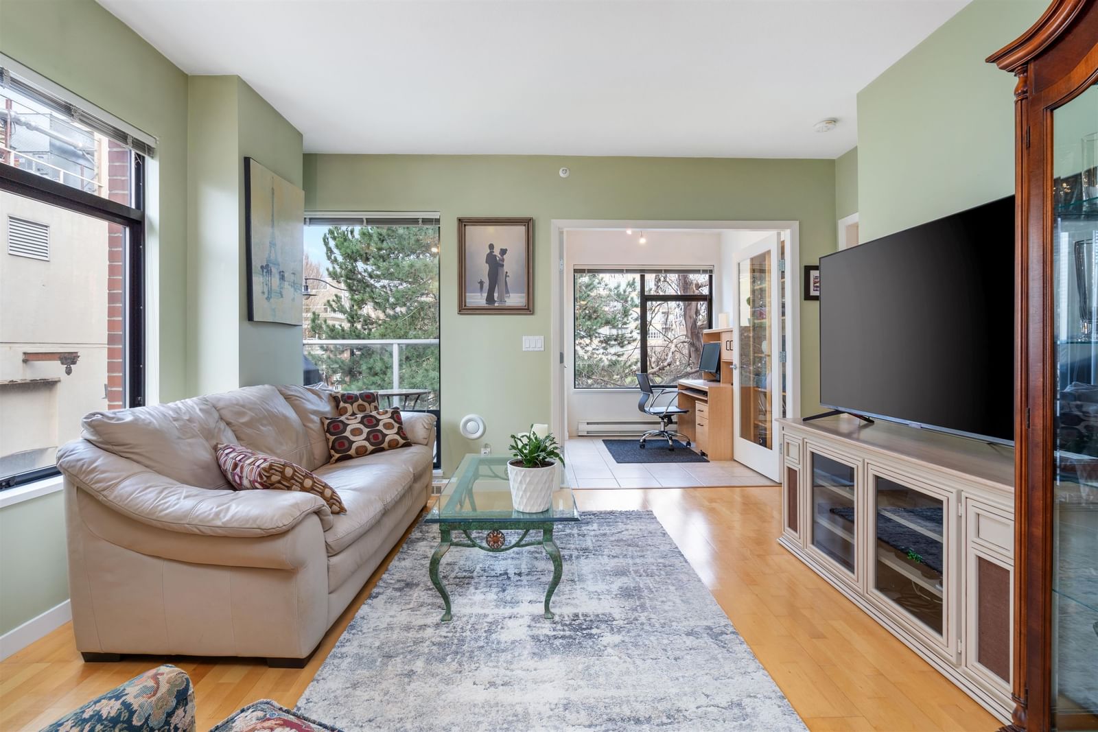 Listing Image 6