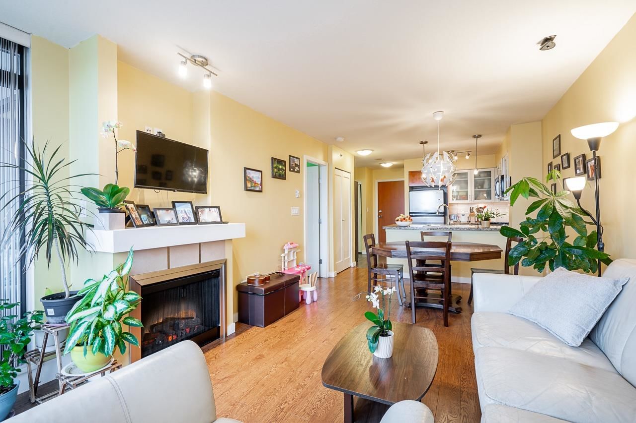 Listing Image 12