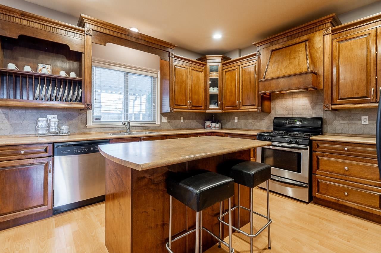 Listing Image 11