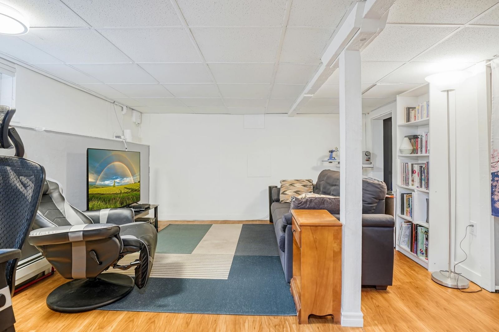 Listing Image 19