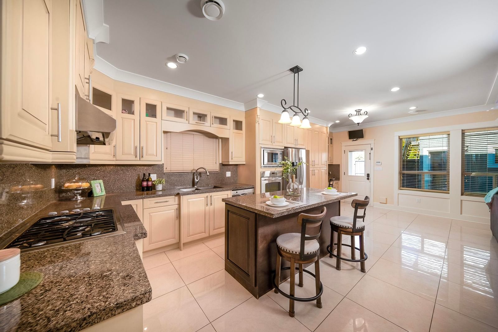 Listing Image 10