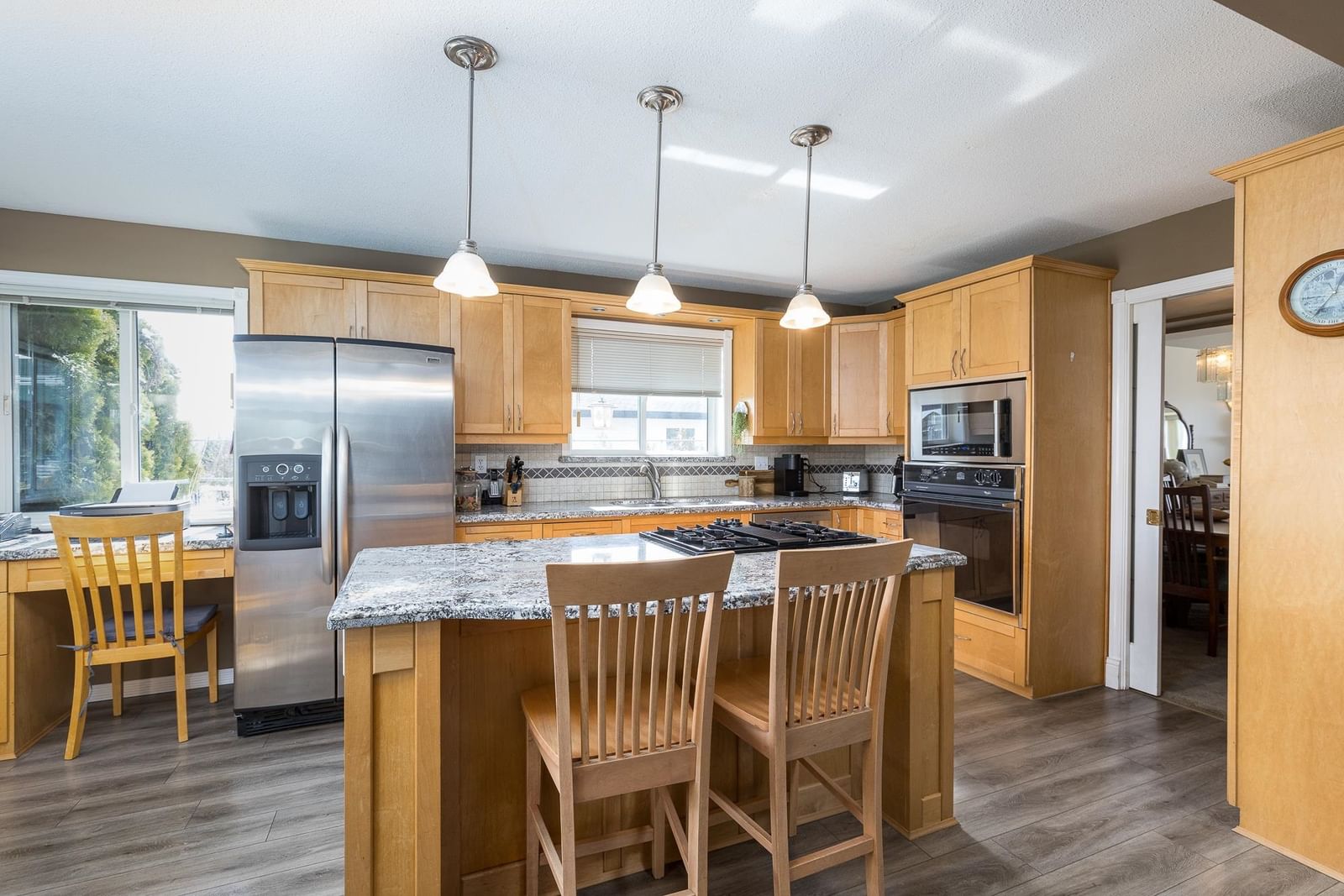 Listing Image 19