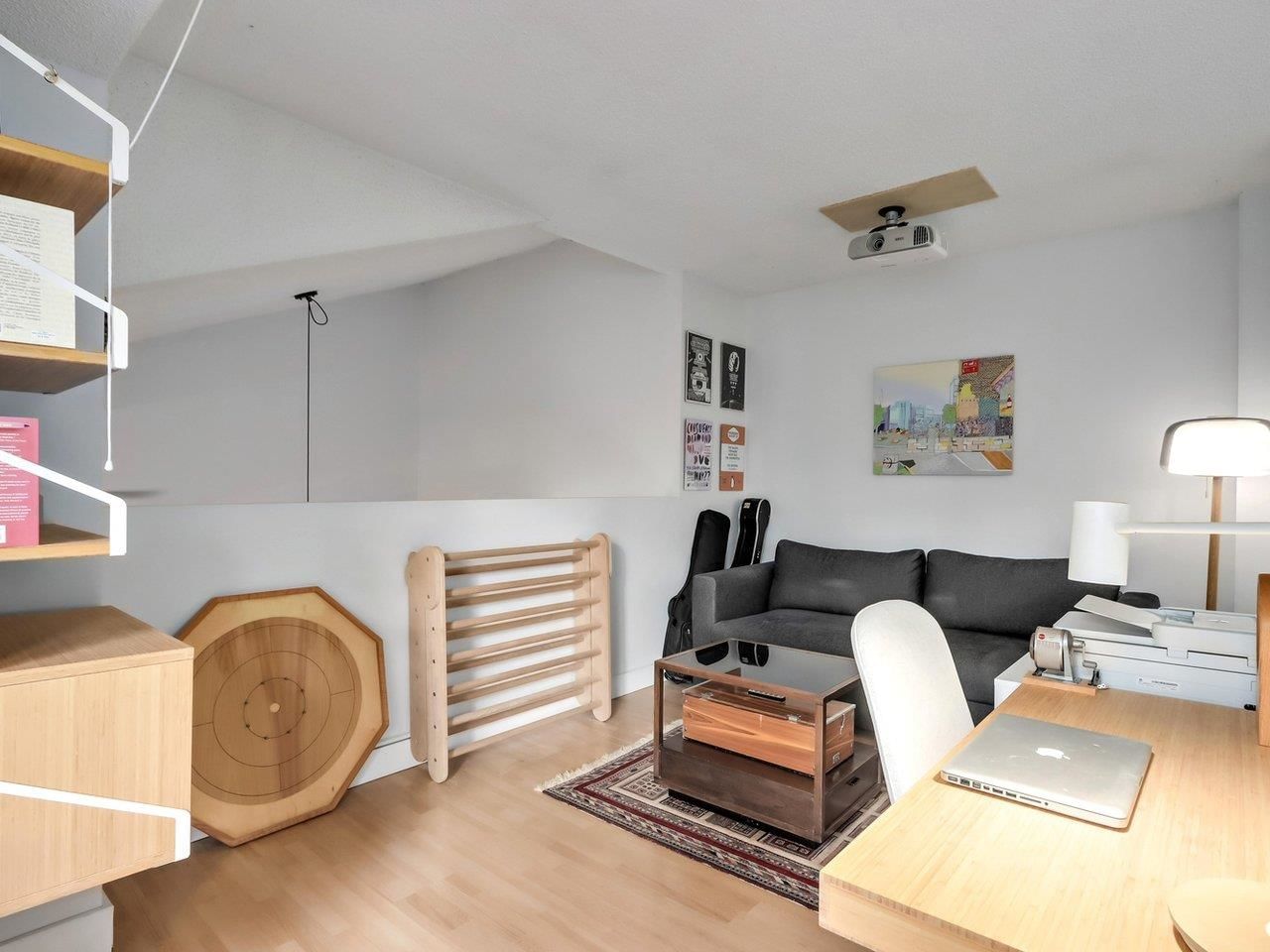 Listing Image 18