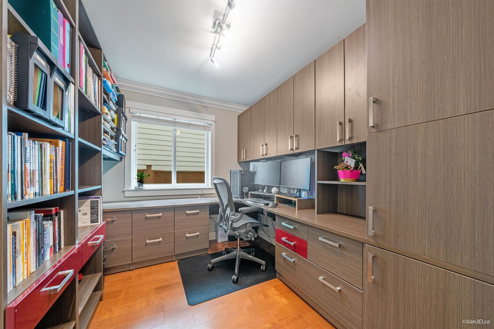 Listing Image 16