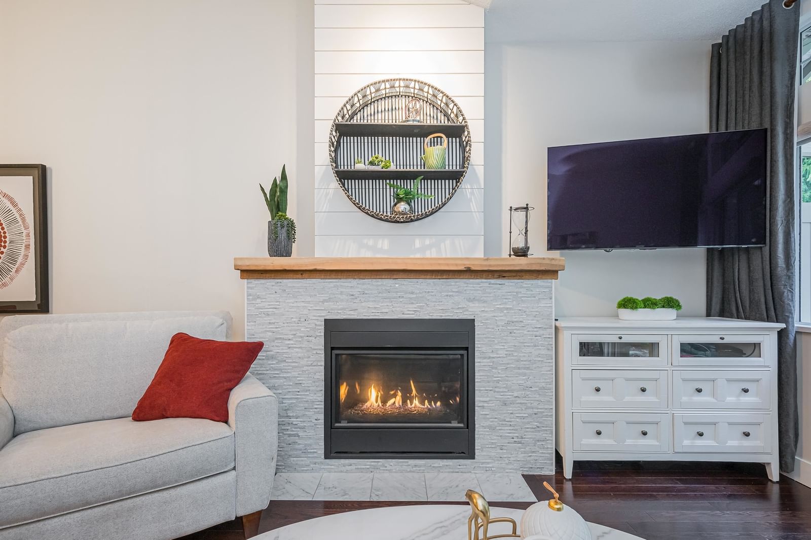 Listing Image 16
