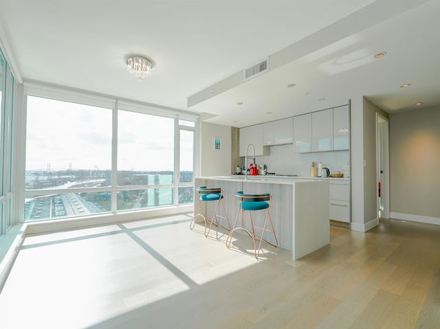 1108 - 210 Salter Street