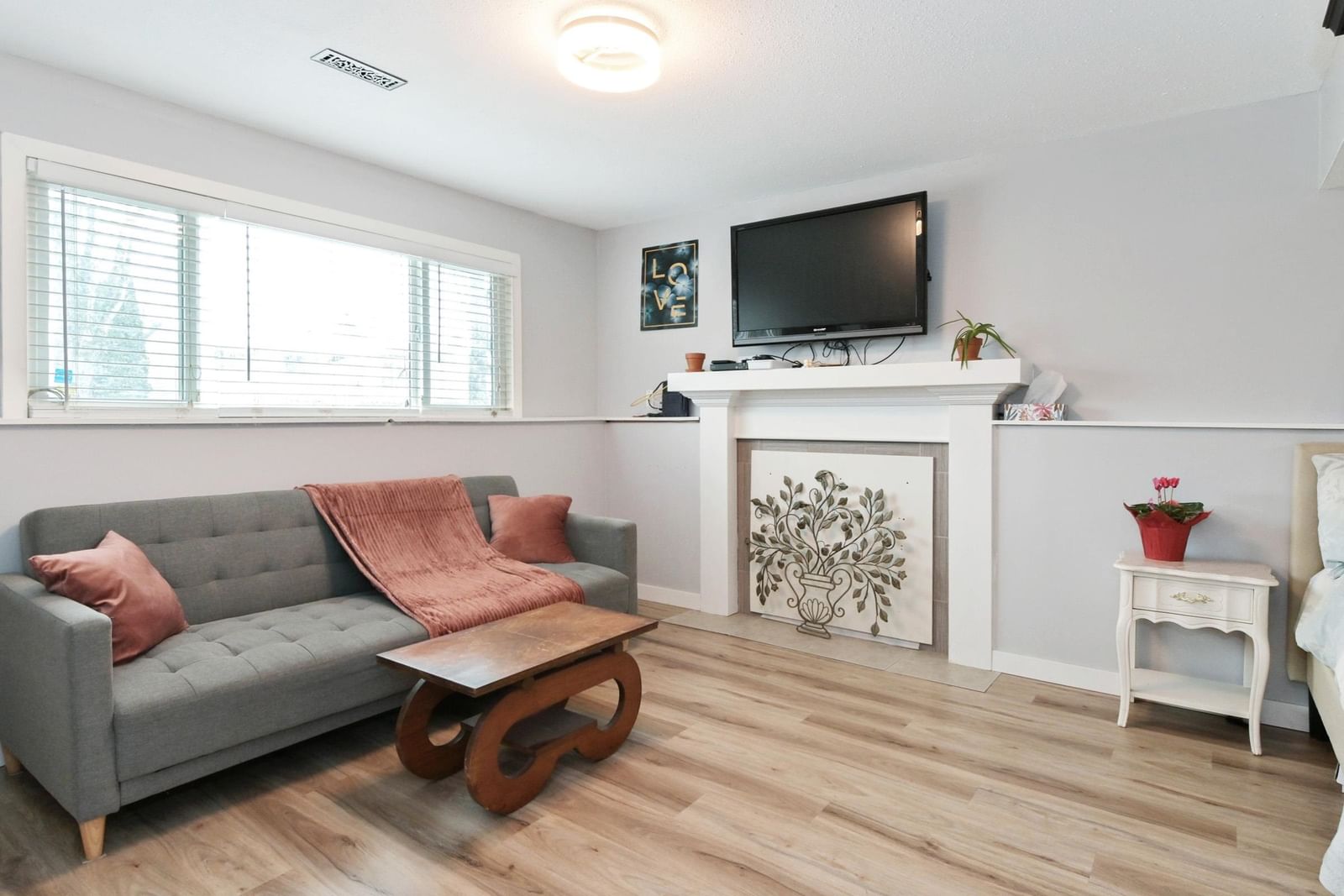 Listing Image 20