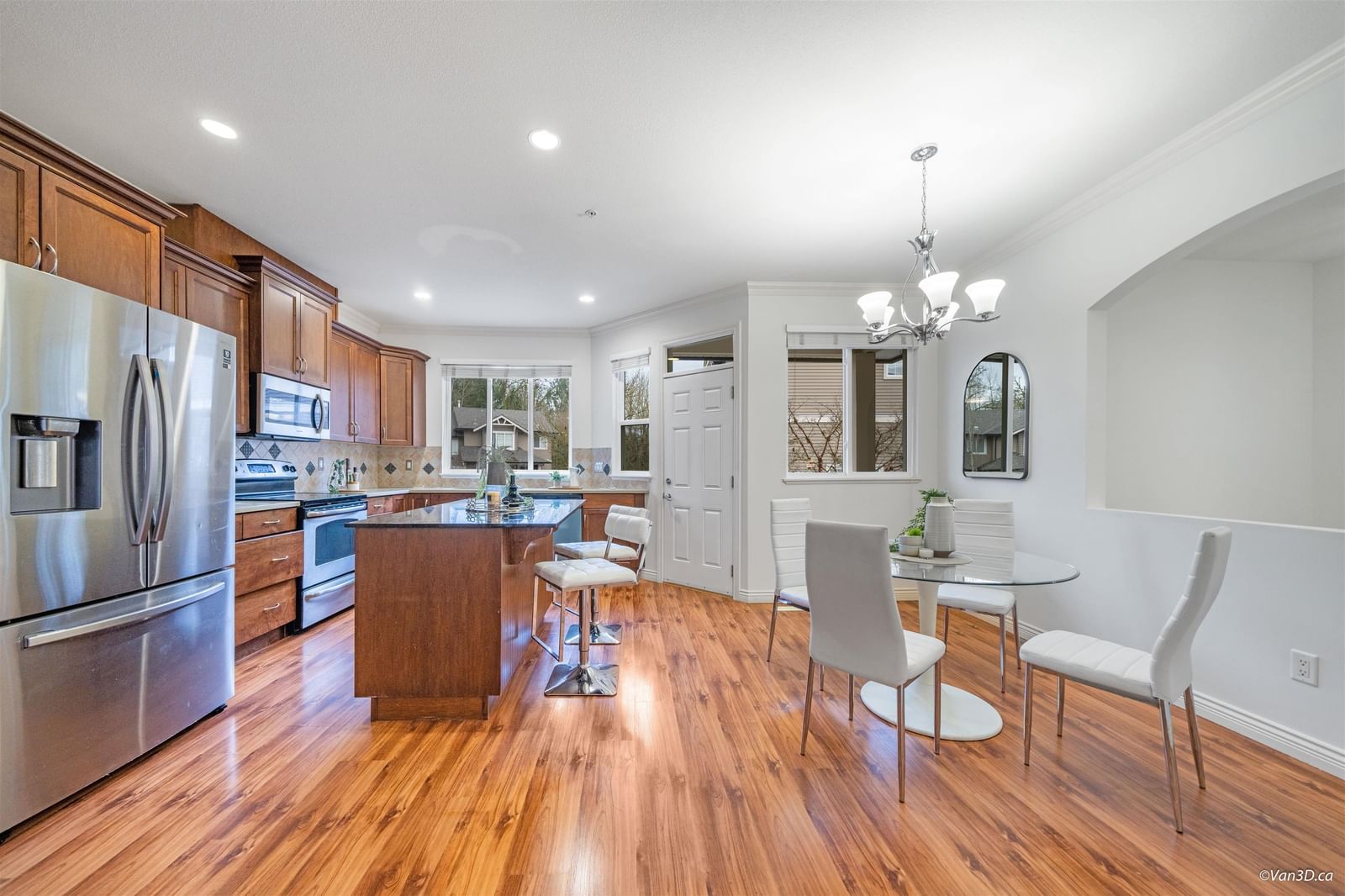 Listing Image 10