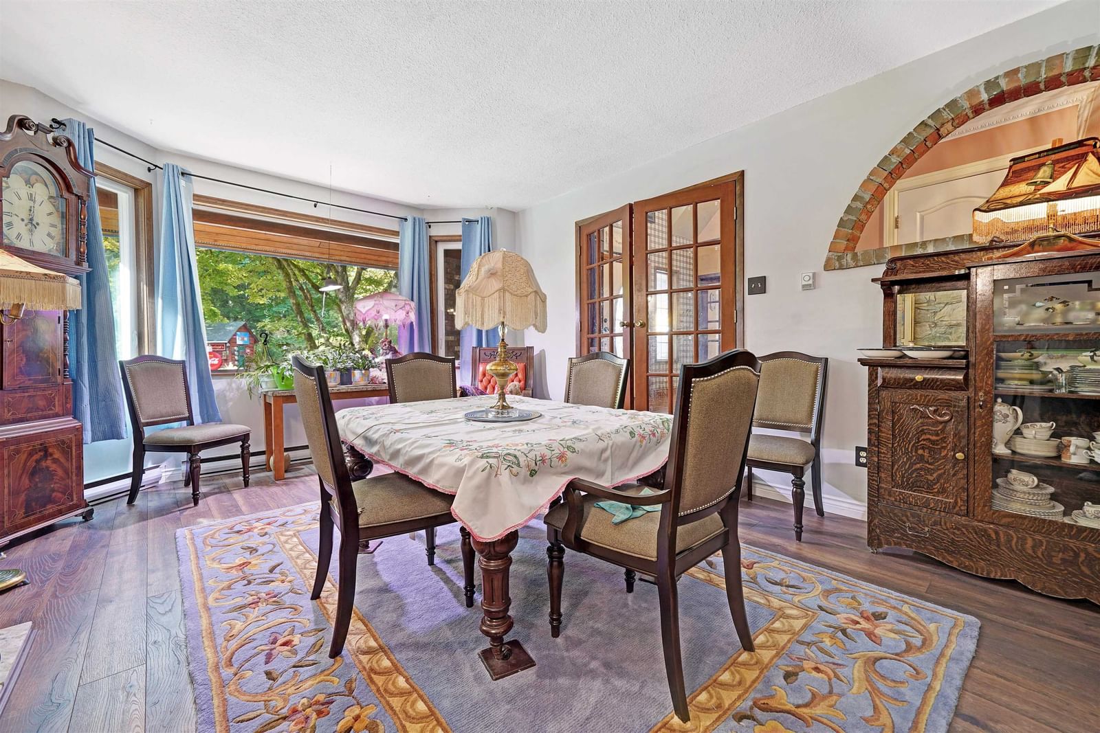 Listing Image 10
