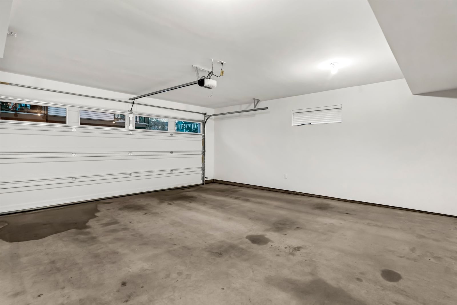 Listing Image 30