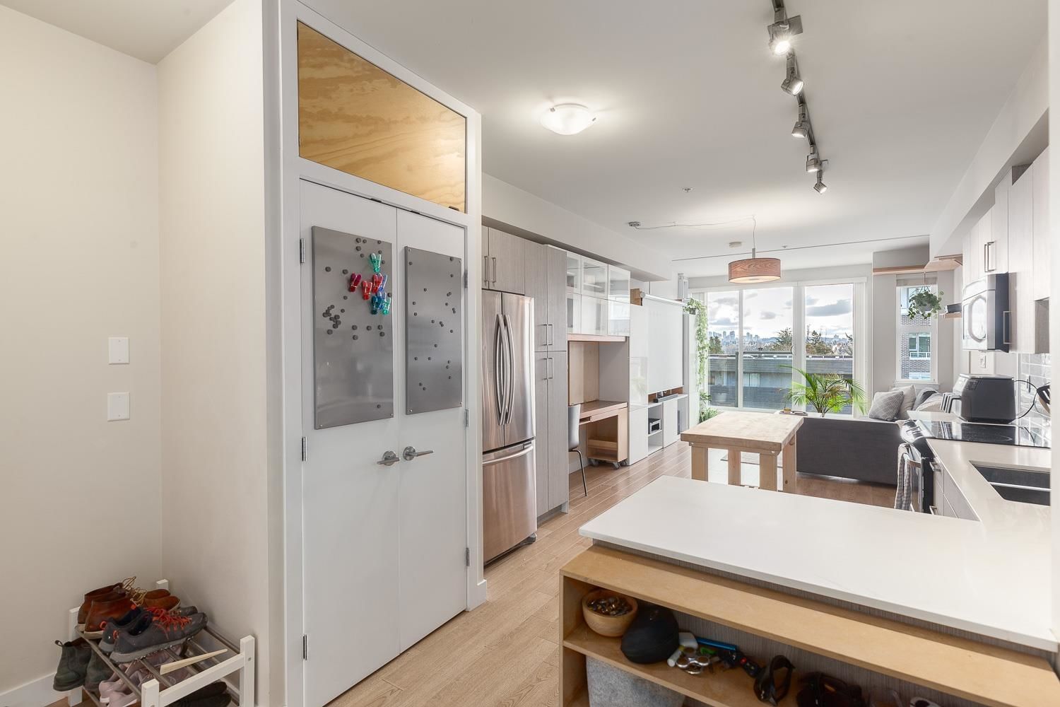 Listing Image 5