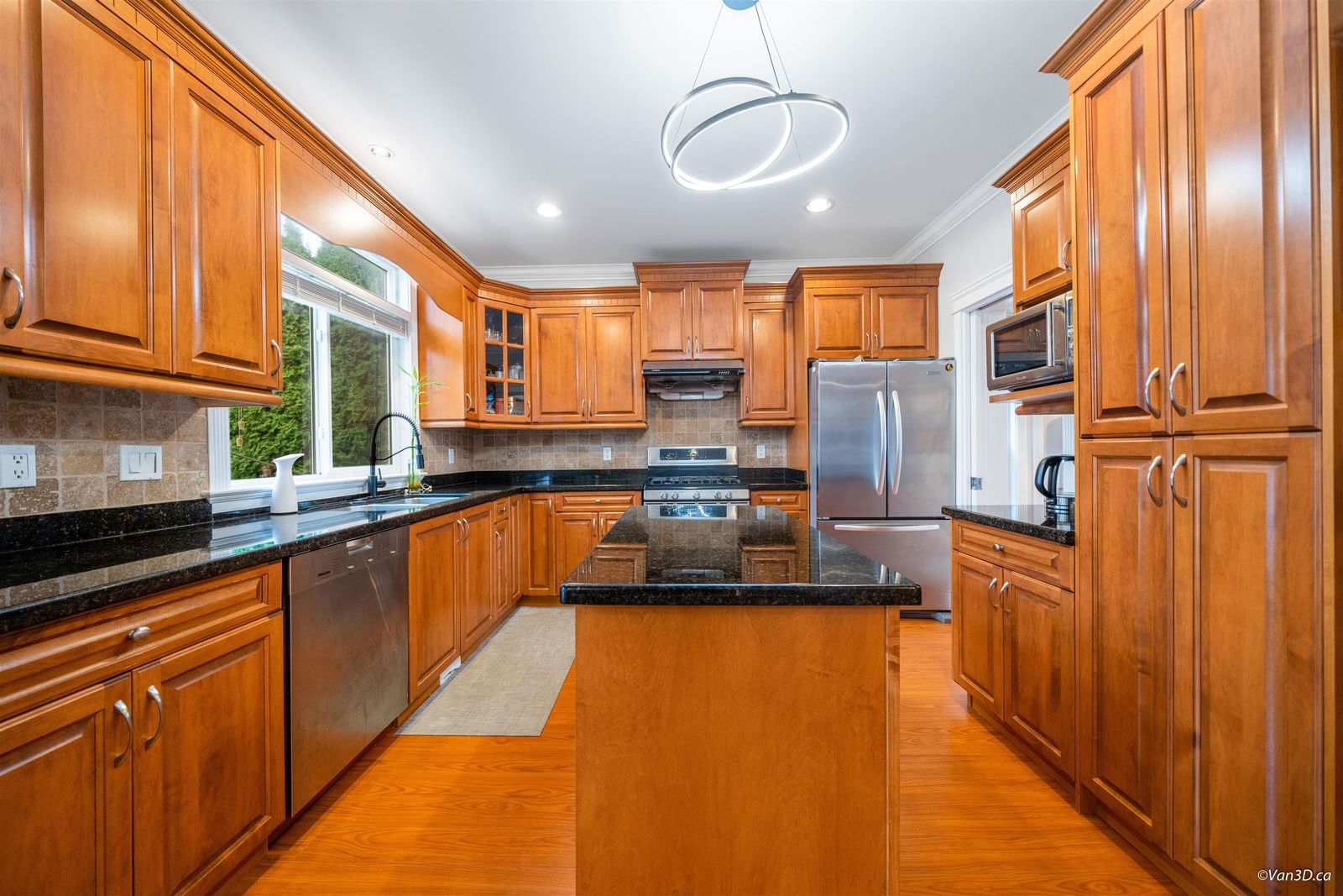 Listing Image 9