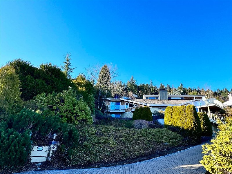 1475 Chartwell Drive, West Vancouver, British Columbia (MLS R2856690)