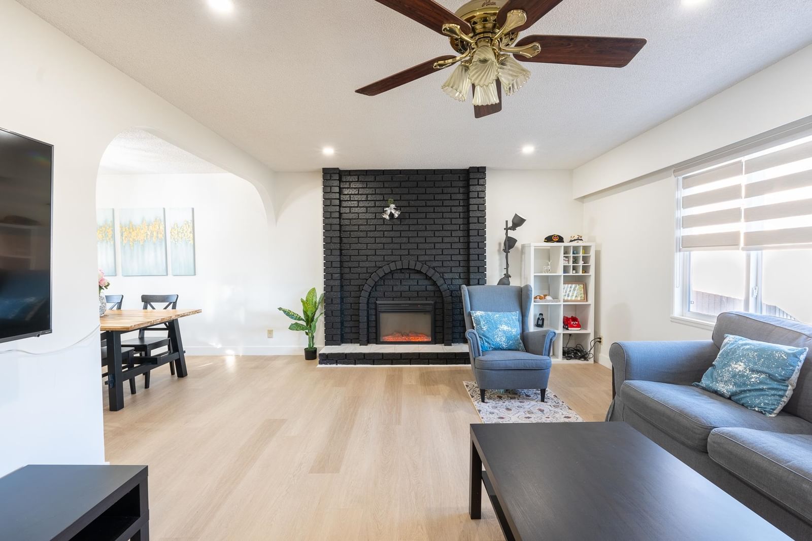 Listing Image 17