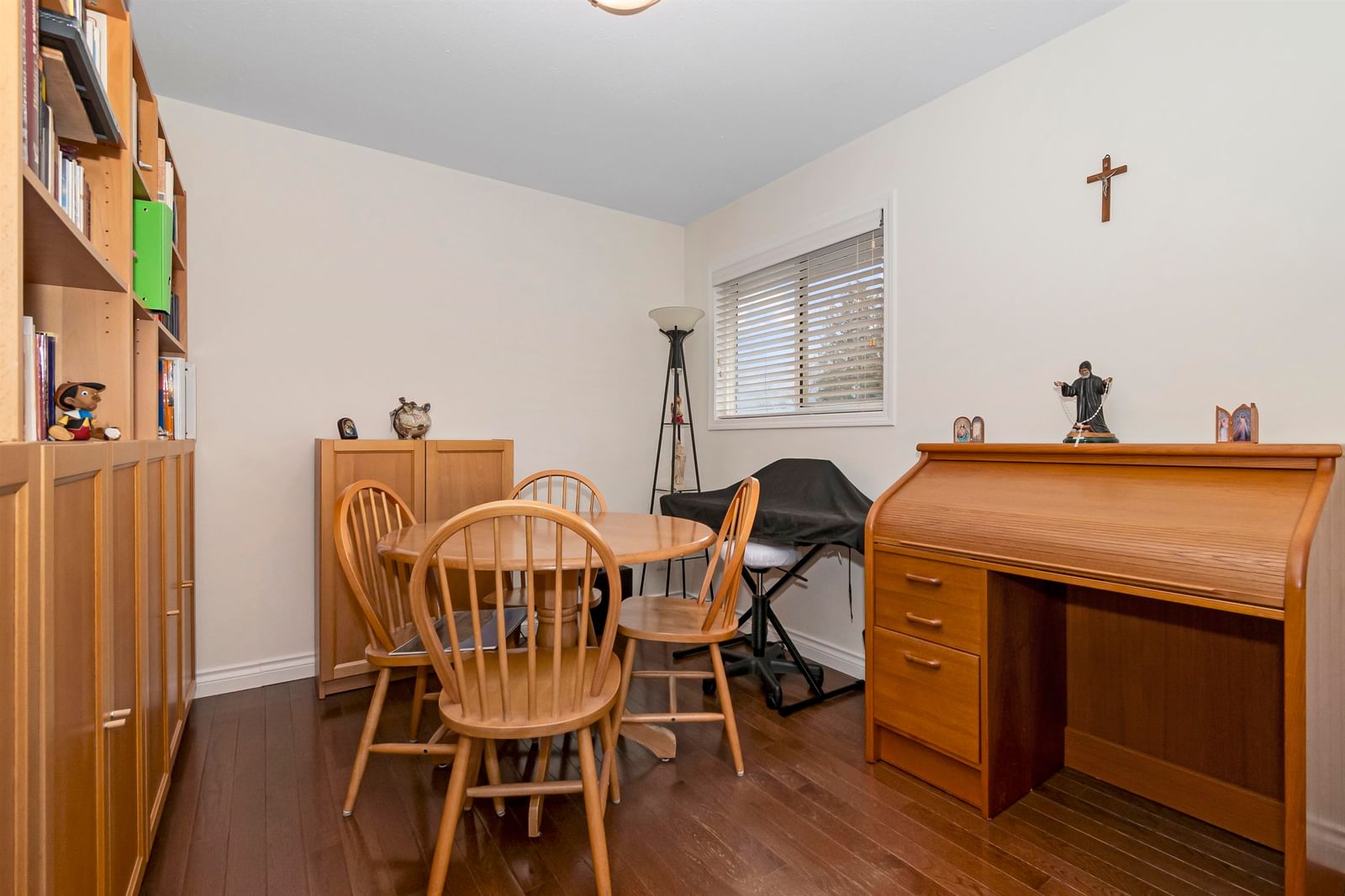 Listing Image 19
