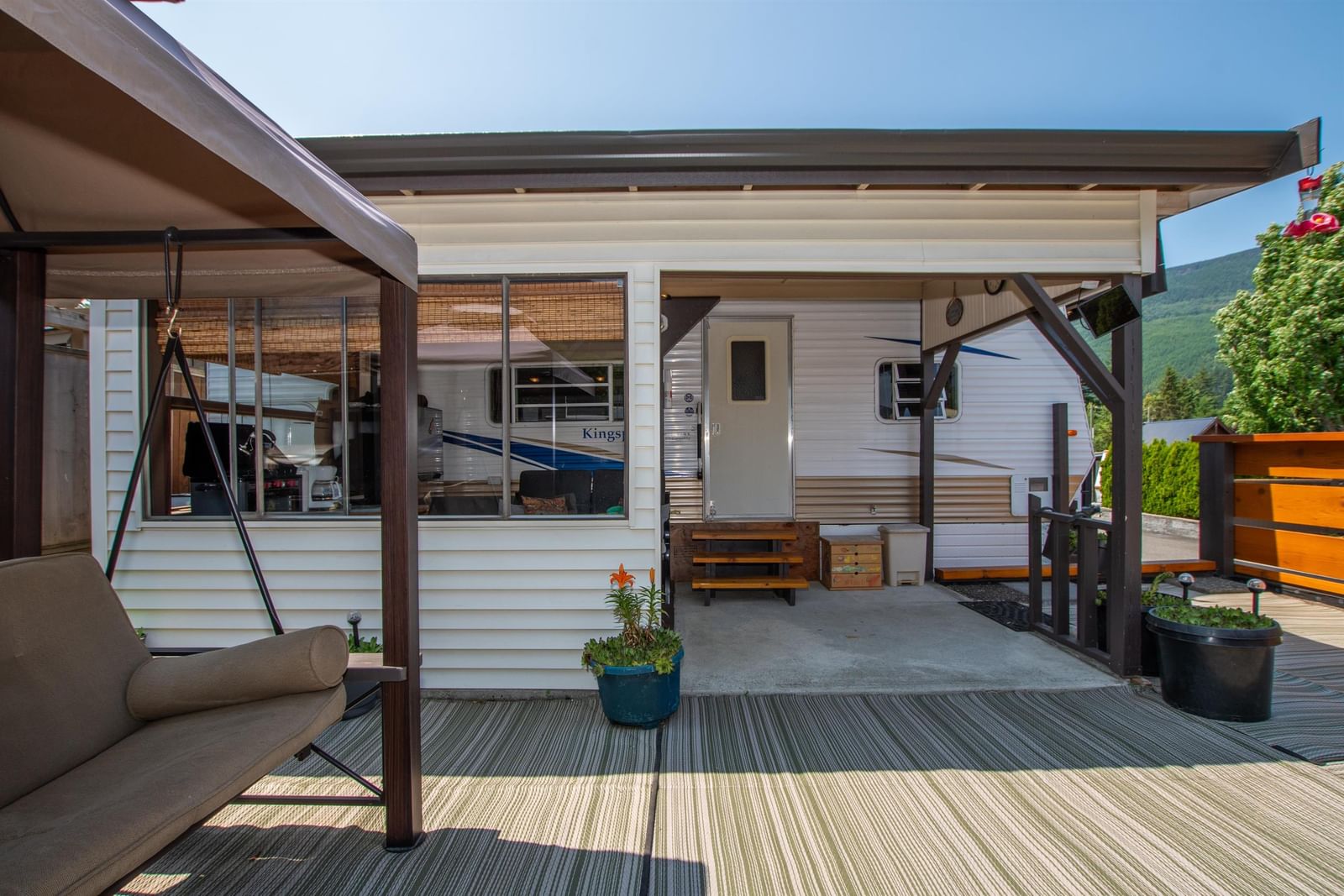 Listing Image 9