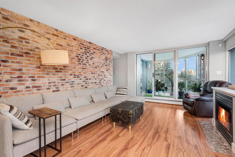 1004 - 183 Keefer Place, Vancouver, V6B 6B9 | Image 3