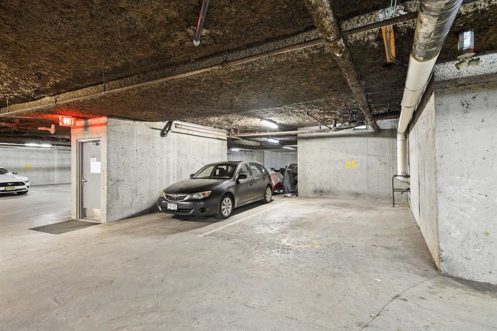 Listing Image 23
