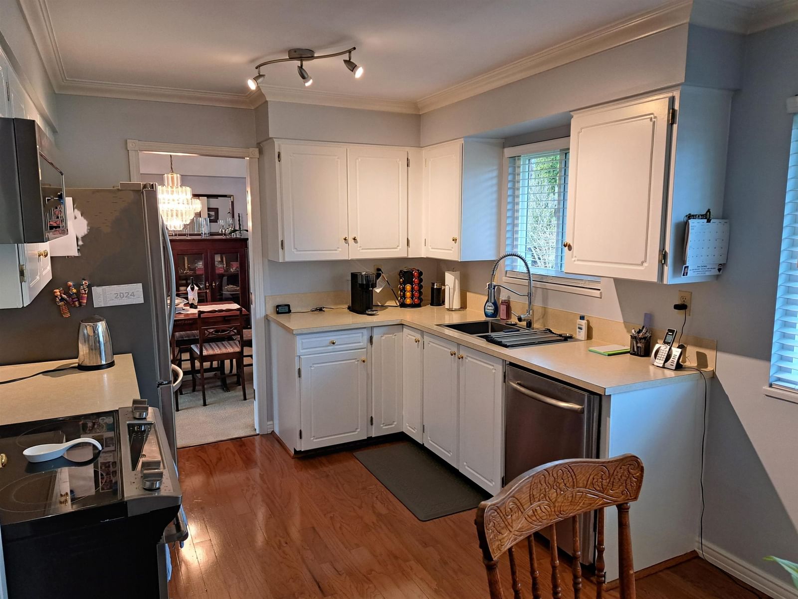 Listing Image 8
