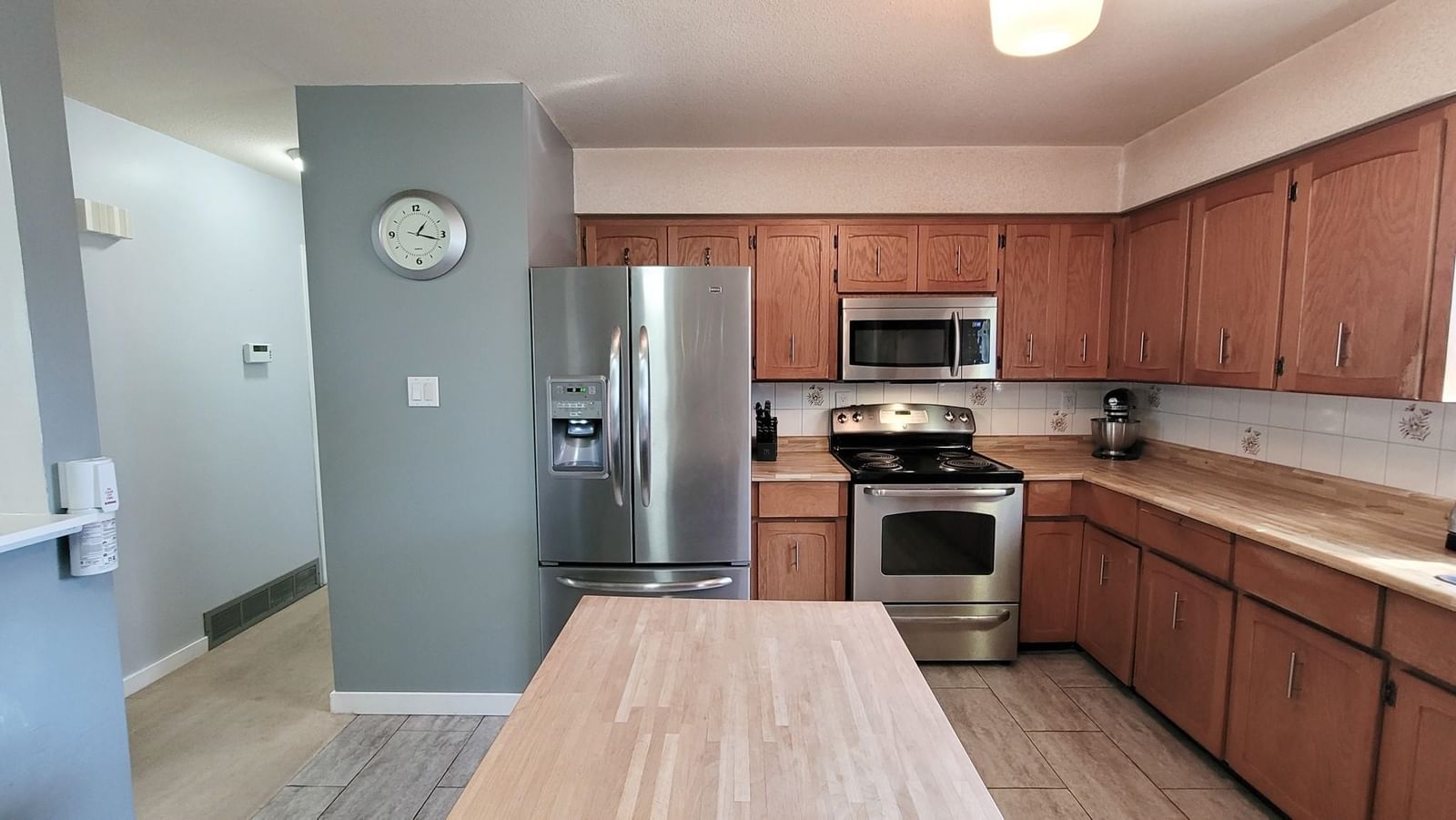 Listing Image 8