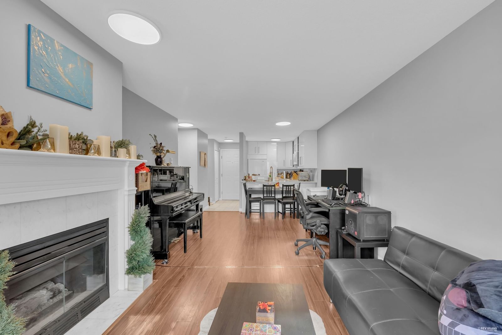 Listing Image 10