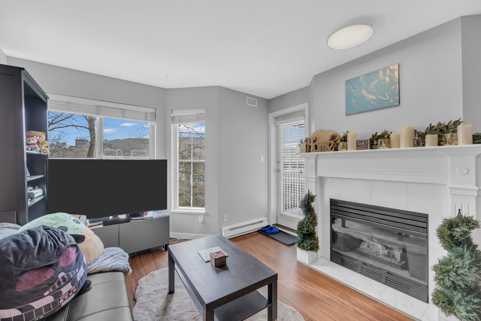 Listing Image 8