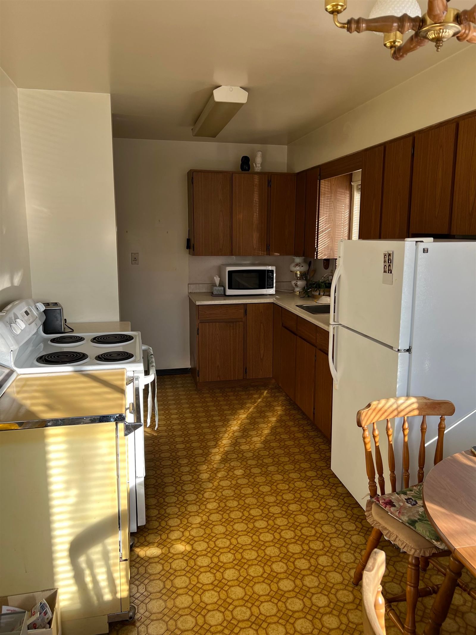 Listing Image 3