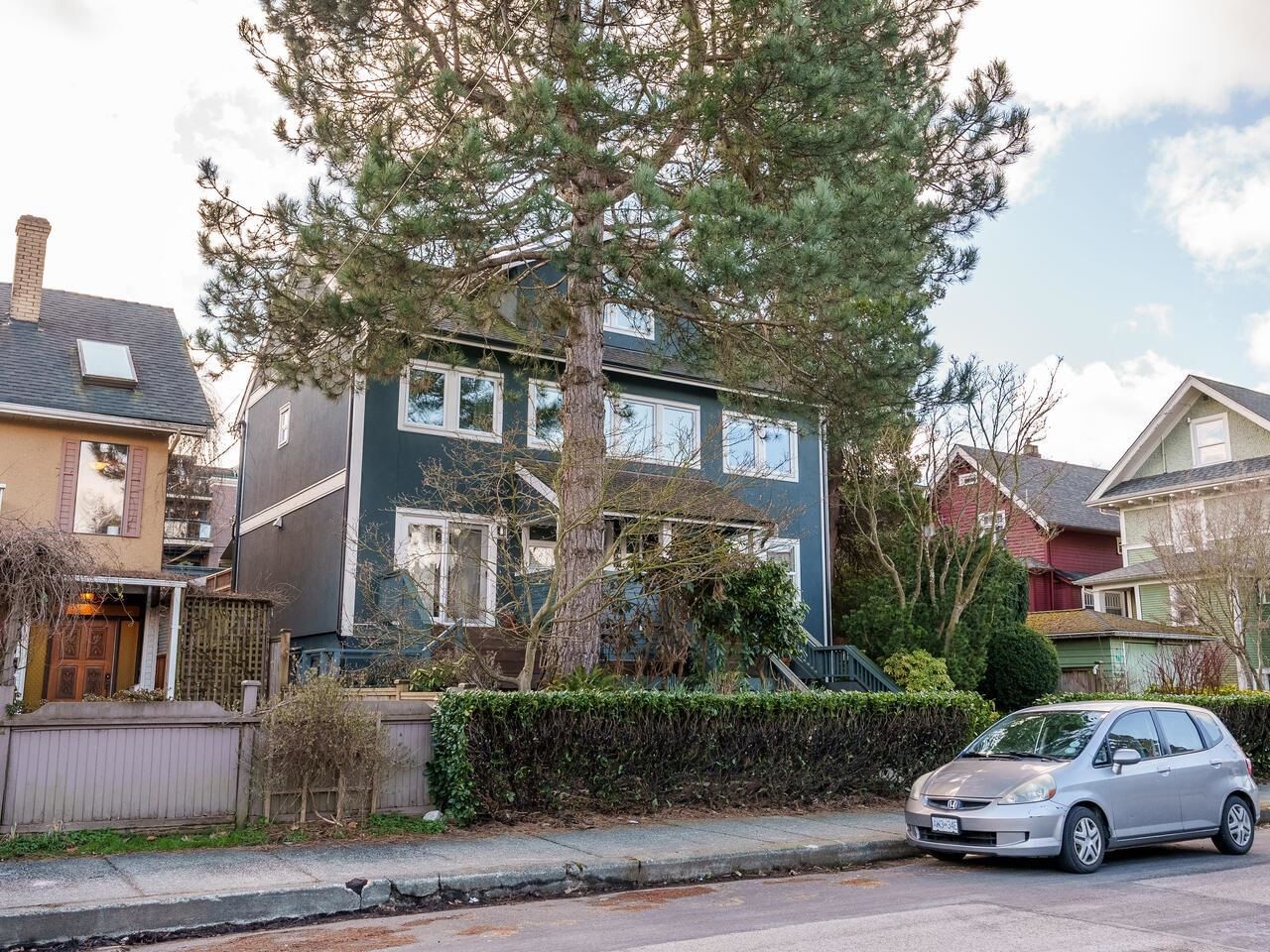 Listing Image 19
