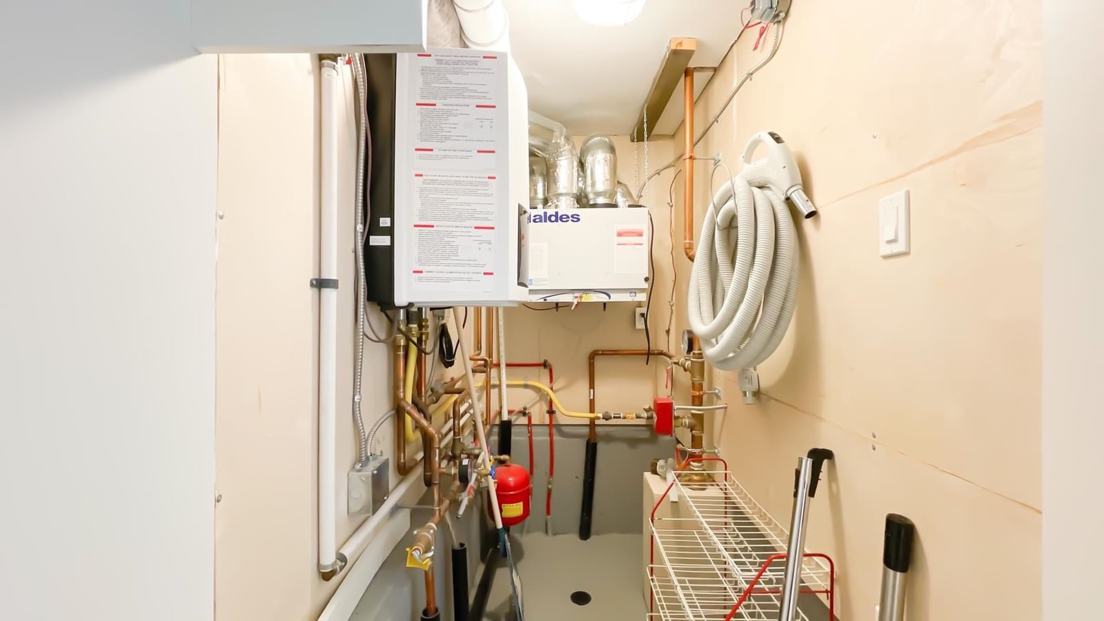 Listing Image 20
