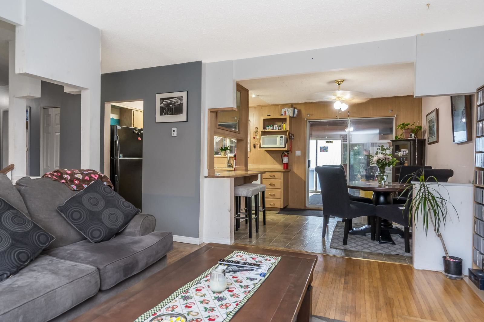 Listing Image 19