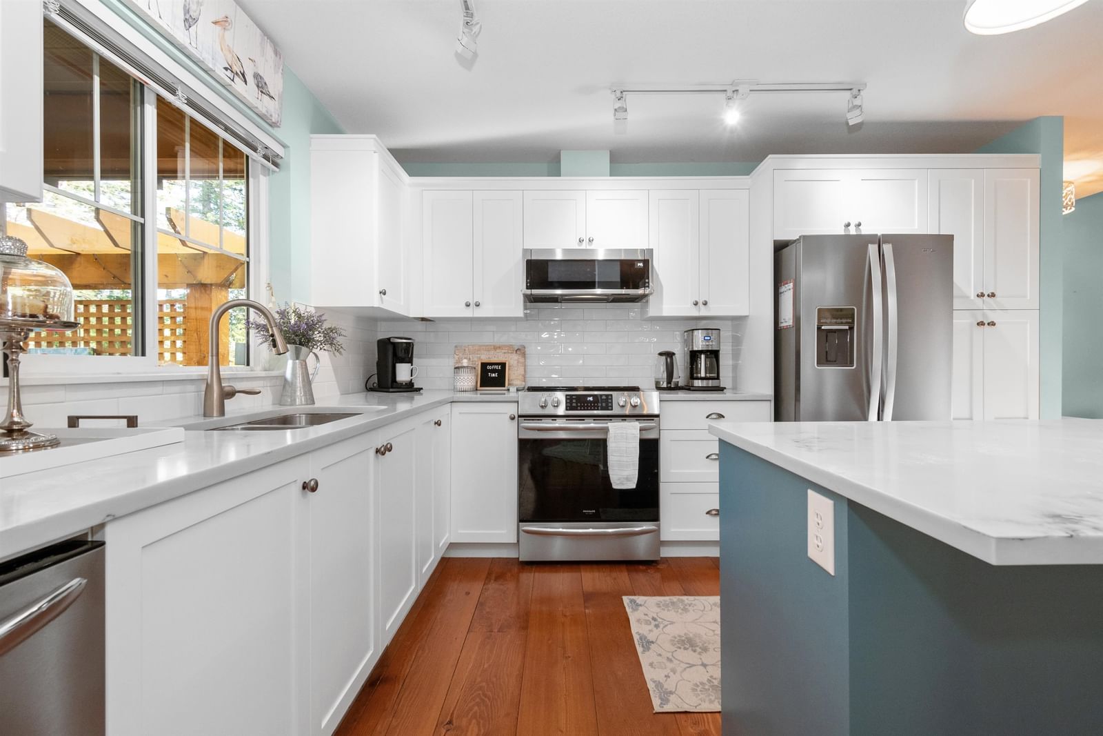 Listing Image 12