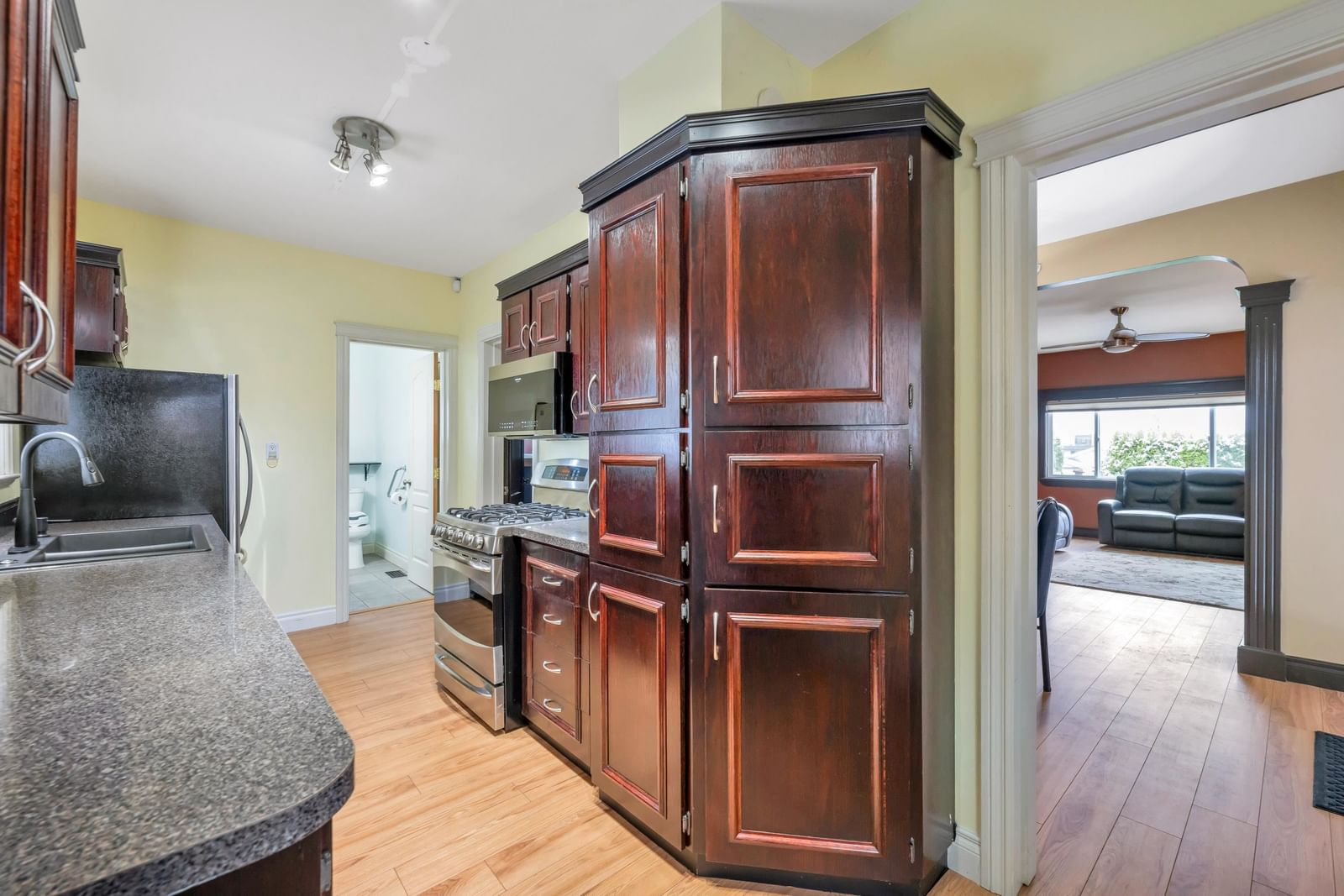 Listing Image 14