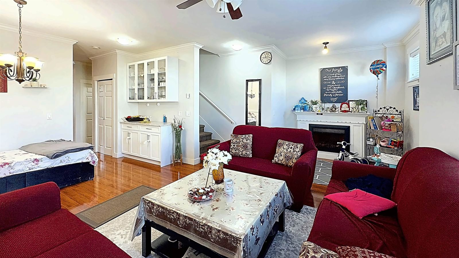 Listing Image 10