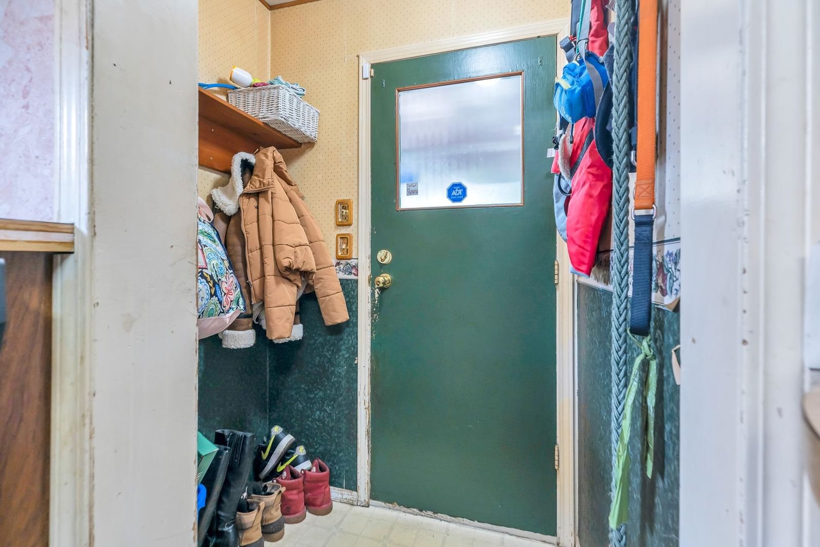 Listing Image 14