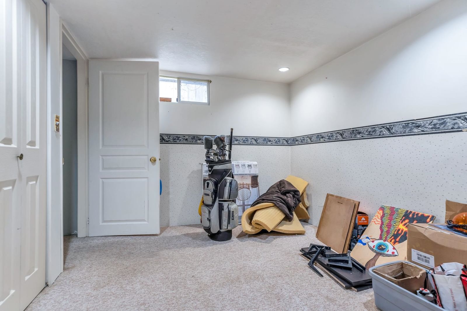 Listing Image 17